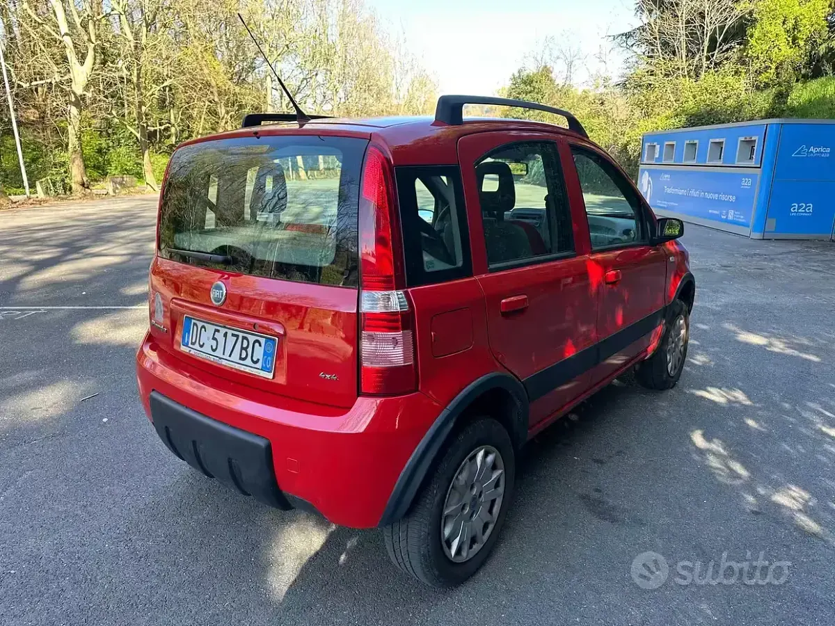 Usata Fiat Panda 4x4 Climbing 60 CV (44 kW) 2006 Rosso Utilitaria