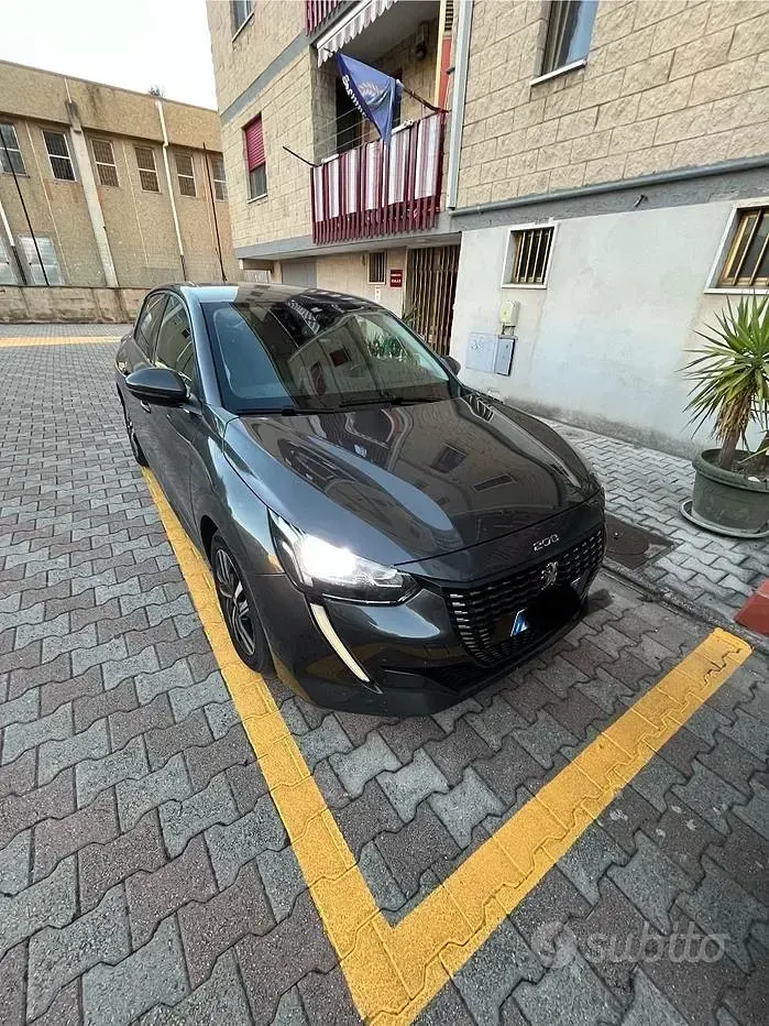 Usata Peugeot 208 102 CV (75 kW) 2020 Grigio Utilitaria