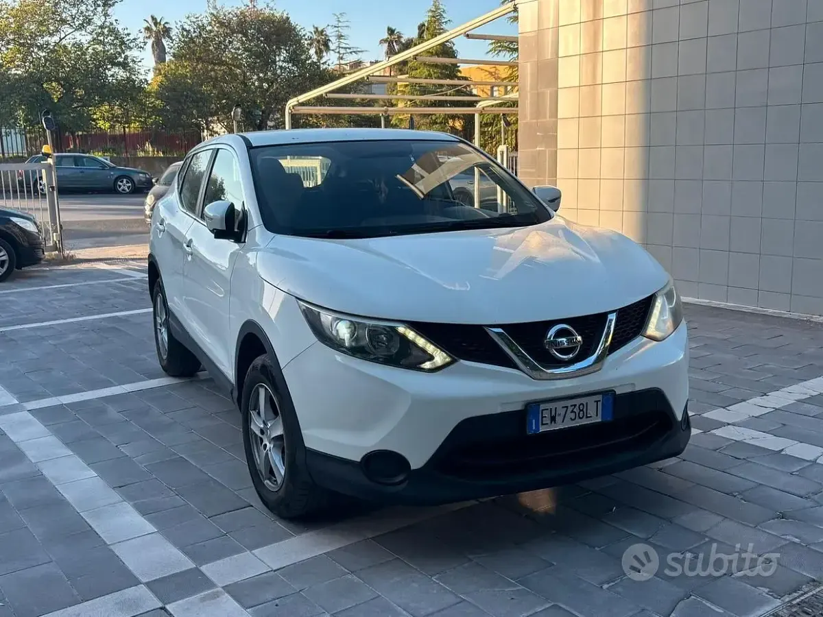 Usata Nissan Qashqai 110 CV (80 kW) 2014 Bianco SUV