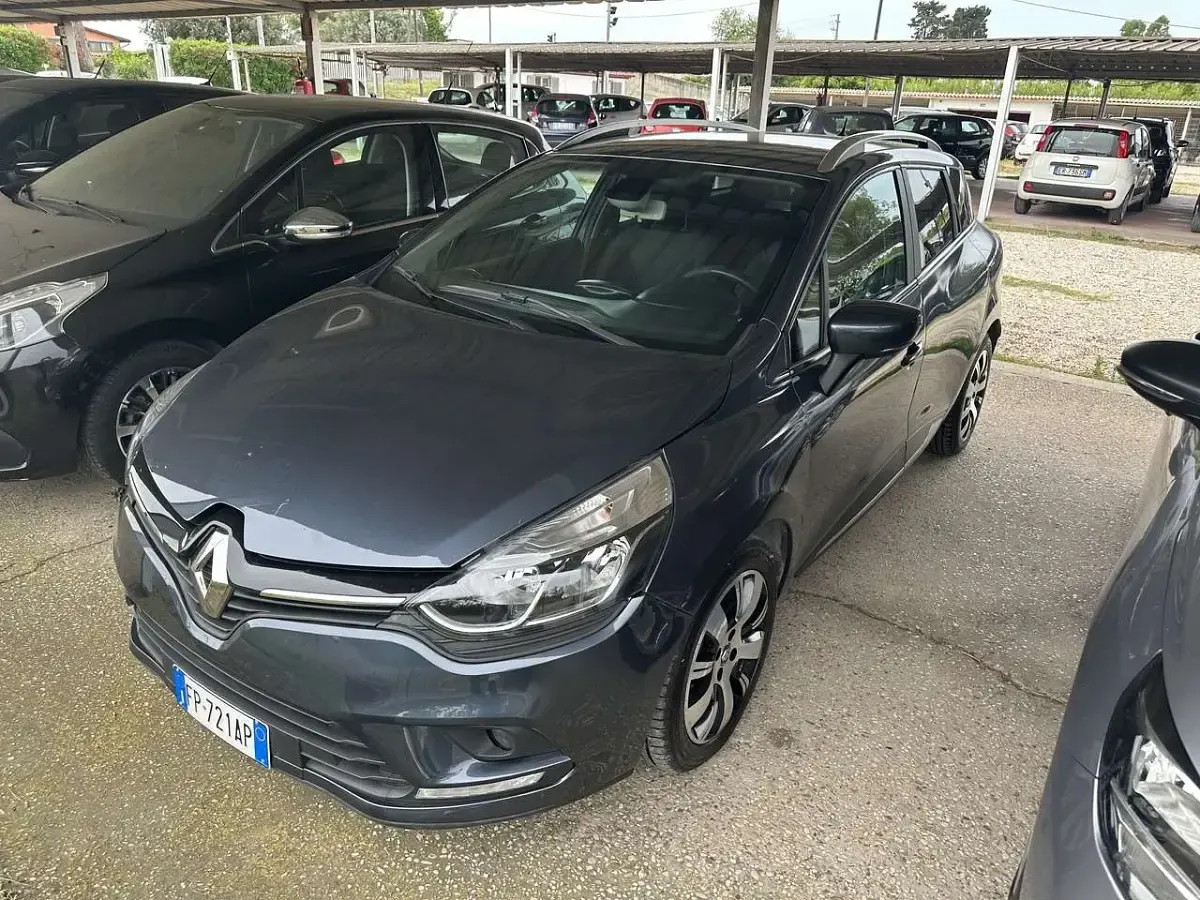 Usata Renault Clio Zen 90 CV (66 kW) 2018 Nero Station wagon