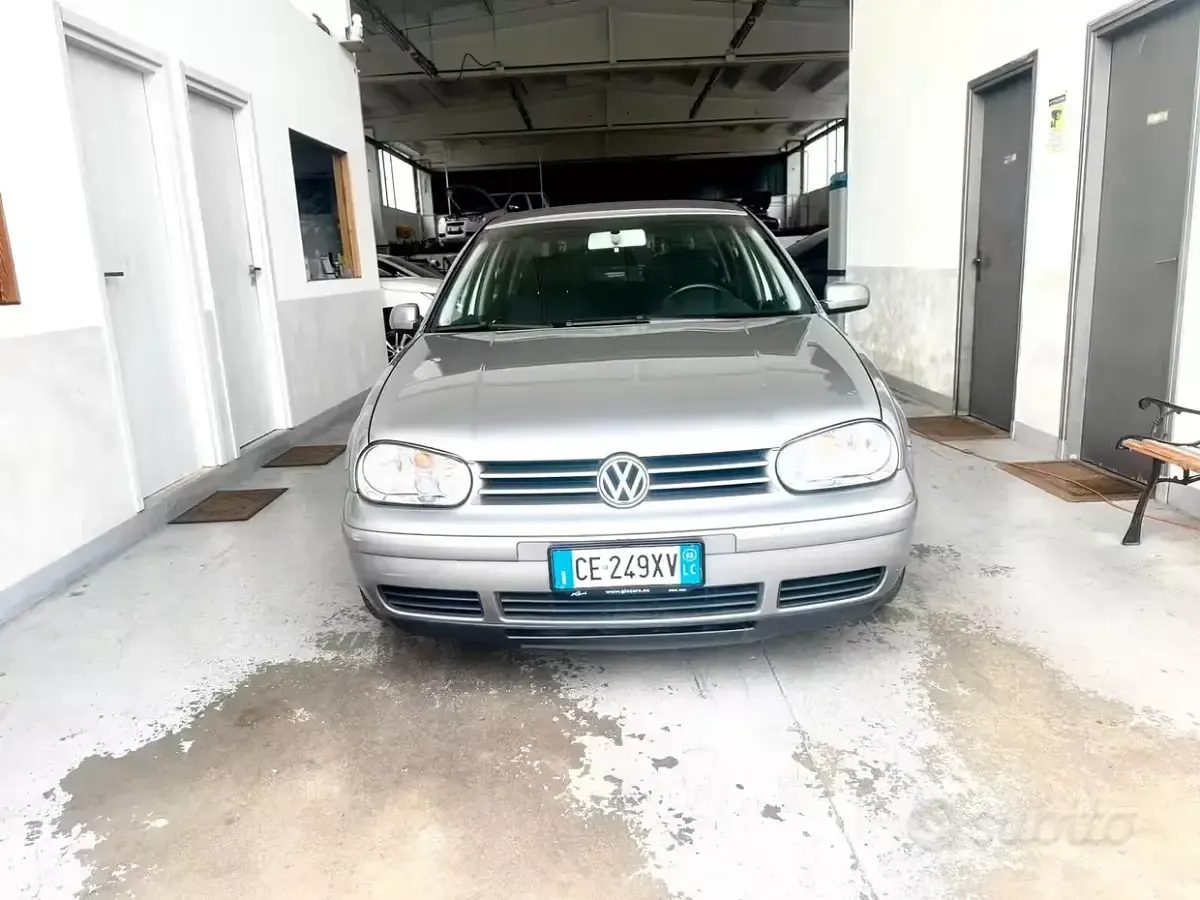 Usata VW Golf IV Highline 105 CV (77 kW) 2003 Other Berlina