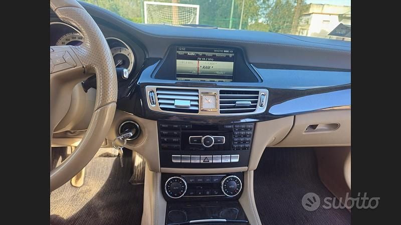 Usata Mercedes CLS350 265 CV (194 kW) 2013 Nero Station wagon