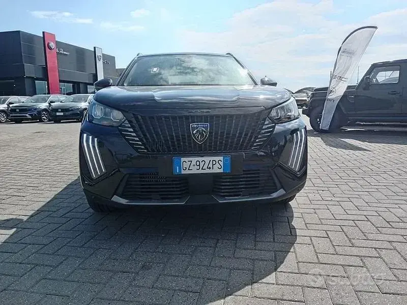 Usata Peugeot 2008 Allure 131 CV (96 kW) 2025 Nero SUV