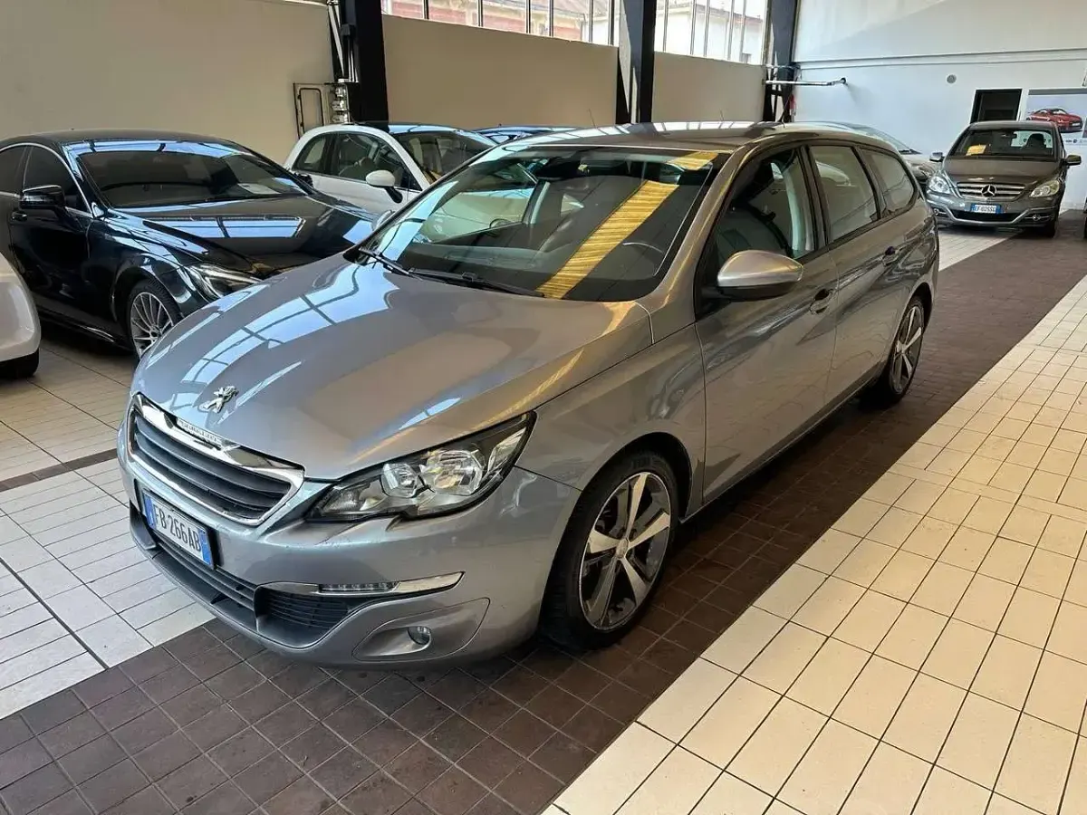 Usata Peugeot 308 GT-line 120 CV (88 kW) 2015 Grigio Station wagon