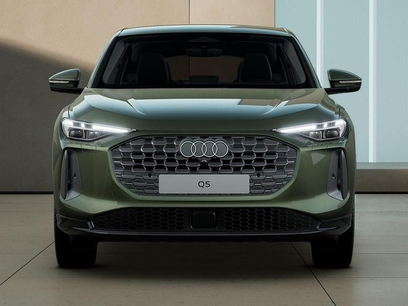 Nuova Audi Q5 Sportback Advanced 204 CV (150 kW) 2026 Verde distretto metallizzato SUV