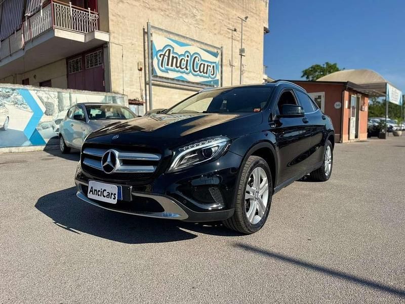 Usata Mercedes GLA220 177 CV (130 kW) 2017 Nero SUV