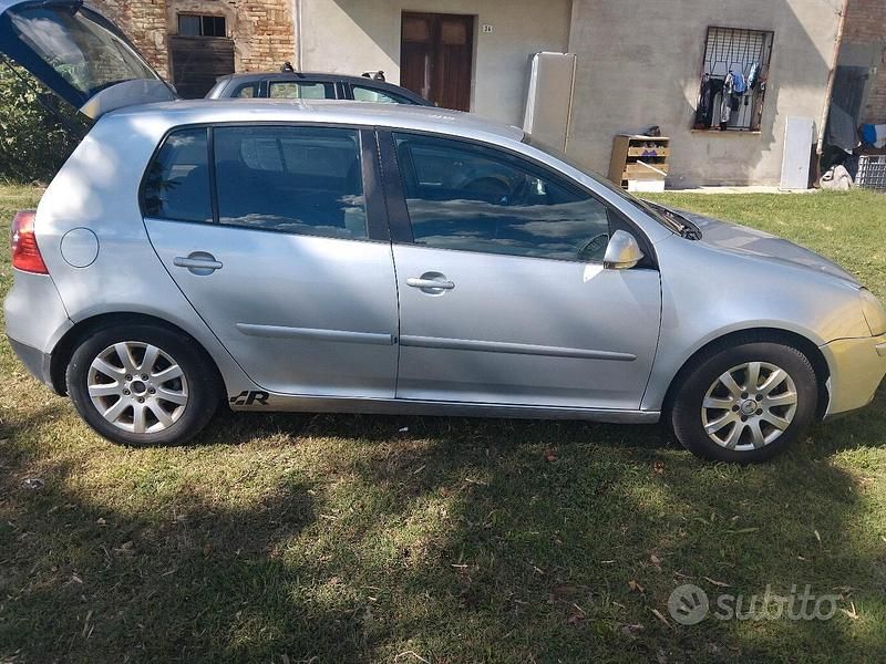 Usata VW Golf V 2006 Grigio Berlina
