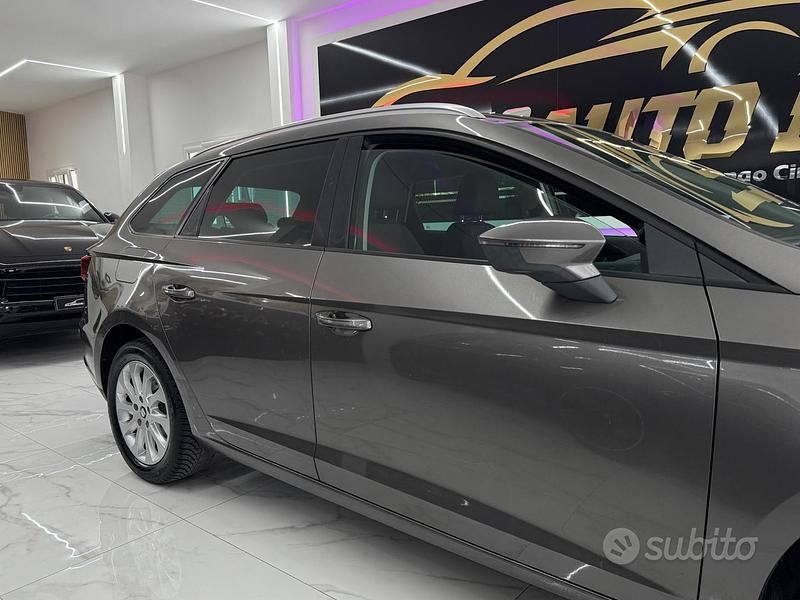 Usata Seat Leon ST Style 105 CV (77 kW) 2014 Grigio Station wagon