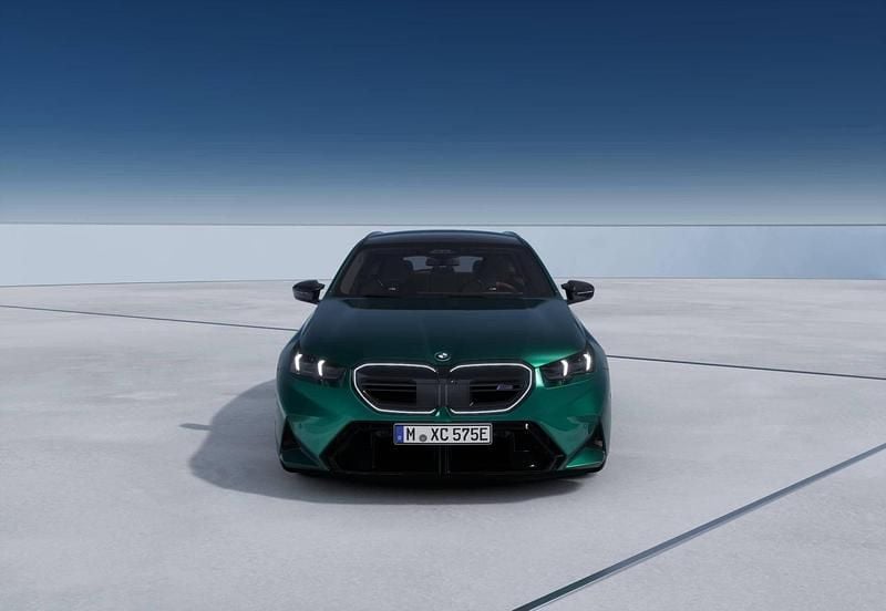 Nuova BMW M5 Comfort Edition 585 CV (430 kW) 2026 Station wagon