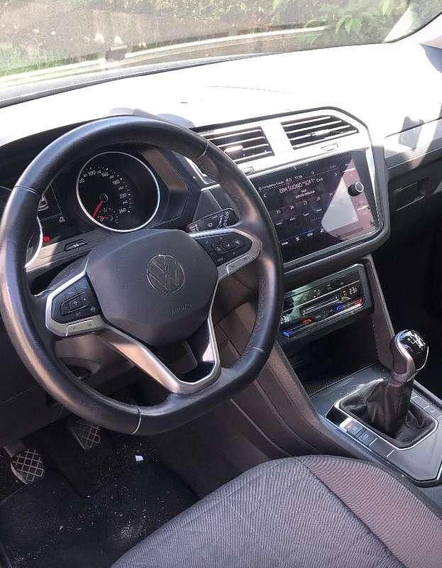 Usata VW Tiguan Life 122 CV (89 kW) 2023 Blu/azzurro SUV
