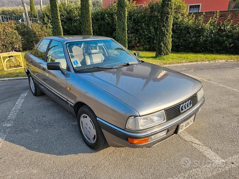 Usata Audi 90 113 CV (83 kW) 1988 Grigio Berlina