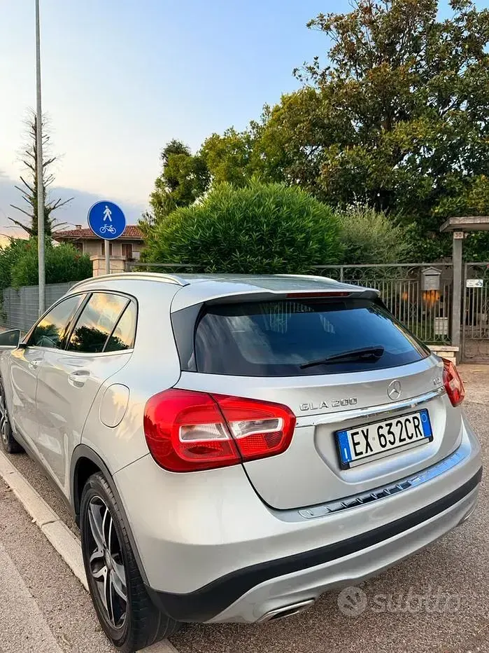 Usata Mercedes GLA200 Premium 136 CV (100 kW) 2014 Grigio SUV