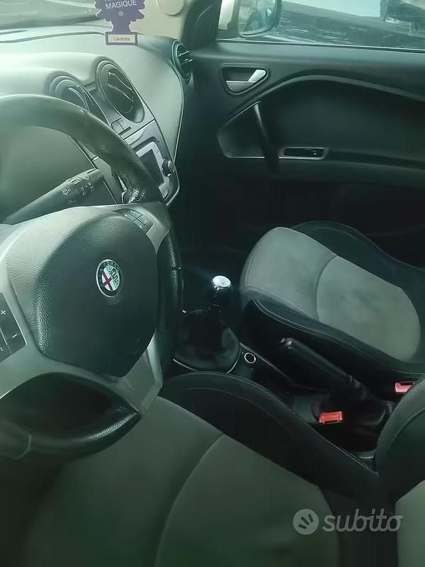 Usata Alfa Romeo MiTo 85 CV (62 kW) 2014 Grigio Utilitaria