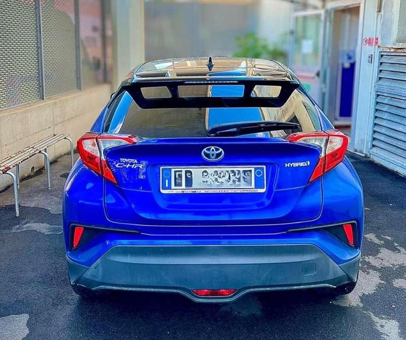 Usata Toyota C-HR Active 98 CV (72 kW) 2018 Blu/azzurro SUV