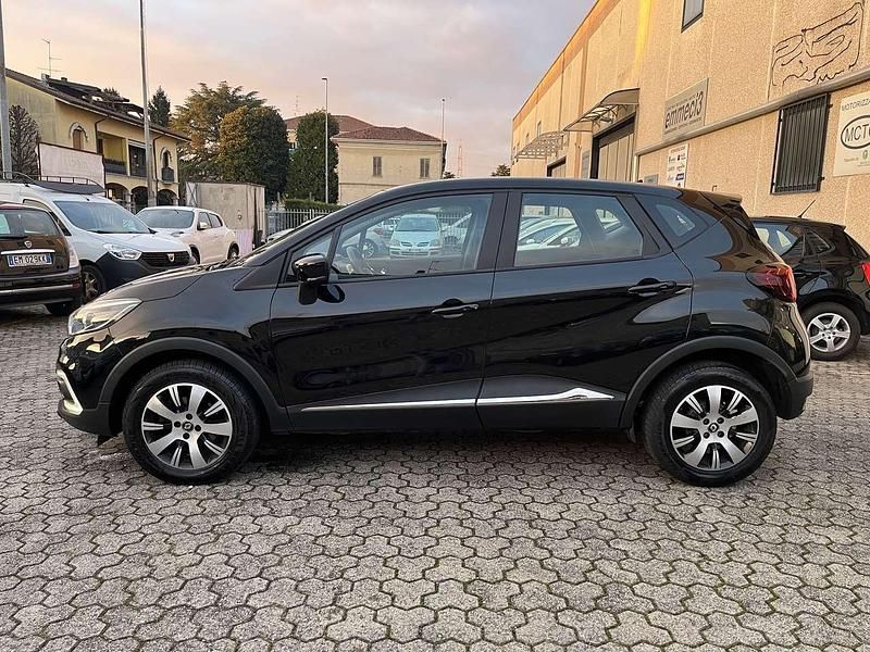 Usata Renault Captur Life 90 CV (66 kW) 2017 Nero SUV