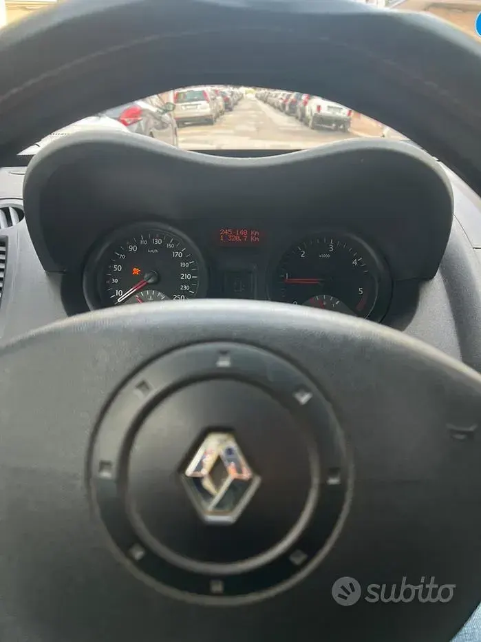 Usata Renault Mégane 82 CV (60 kW) 2005 Nero Utilitaria