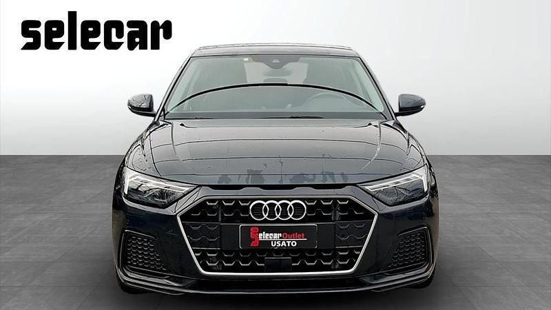 Usata Audi A1 Sportback Admired 116 CV (85 kW) 2019 5t grigio satin metallizzato Utilitaria