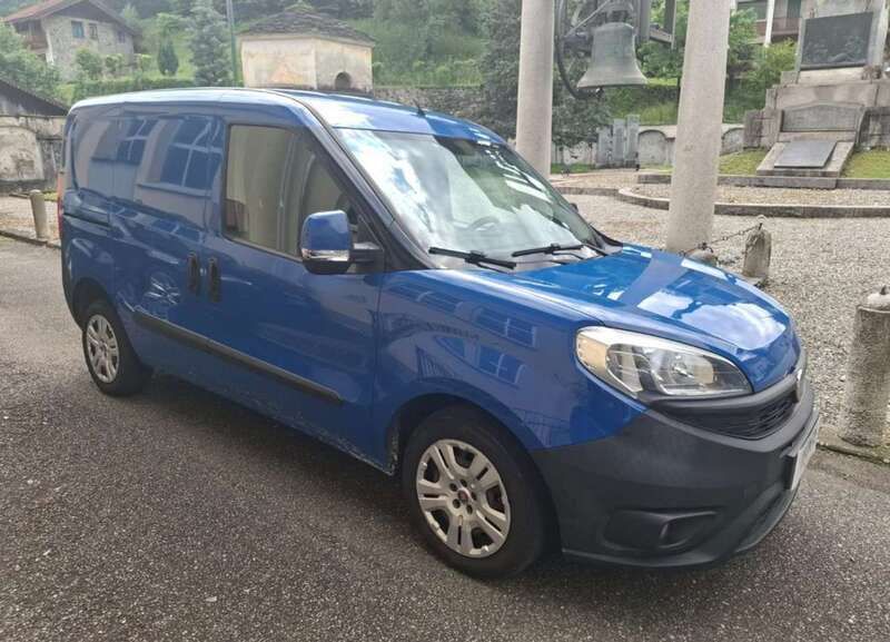Blu Usata 2016 Fiat Doblò Monovolume | 6500 € (Ottimo prezzo) - Immagine 1/4