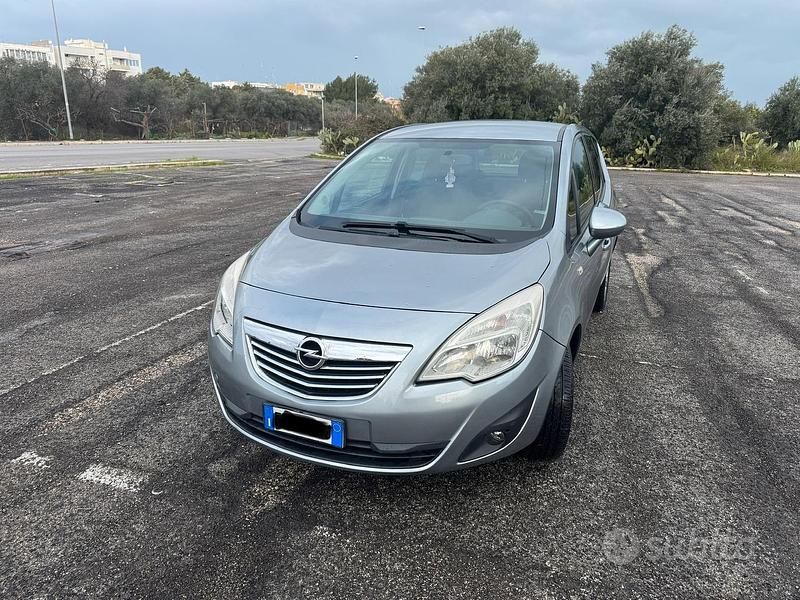 Usata Opel Meriva 120 CV (88 kW) 2011 Grigio Monovolume