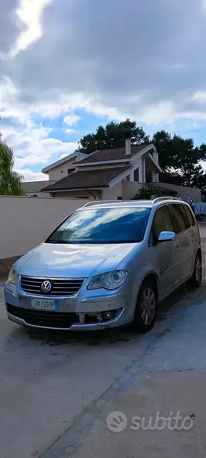 Usata VW Touran 105 CV (77 kW) 2008 Grigio Monovolume