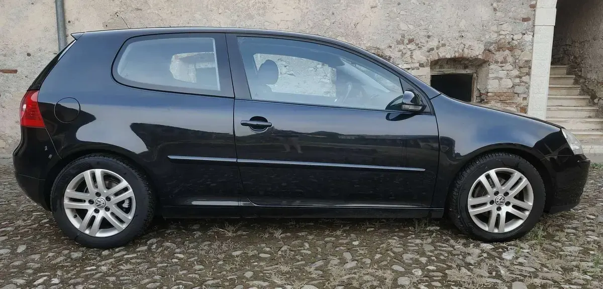 Usata VW Golf V United 102 CV (75 kW) 2007 Nero Berlina