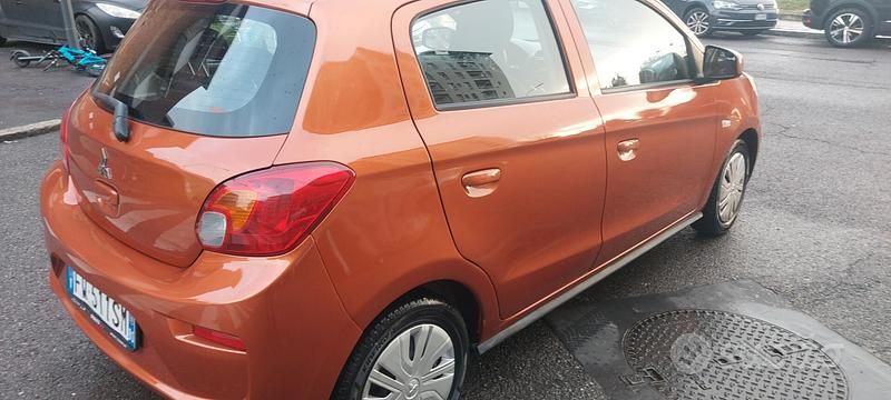 Usata Mitsubishi Space Star Invite 71 CV (52 kW) 2019 Marrone Utilitaria