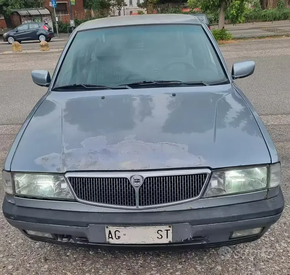 Usata Lancia Dedra 75 CV (55 kW) 1996 Grigio Berlina