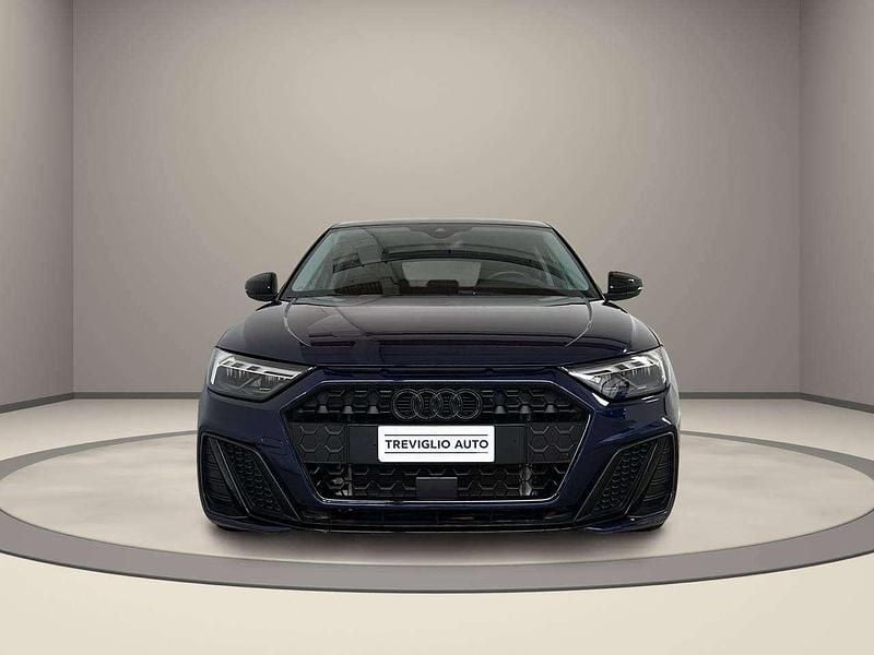 Usata Audi A1 Ambiente 116 CV (85 kW) 2025 Blu / metallizzato Berlina