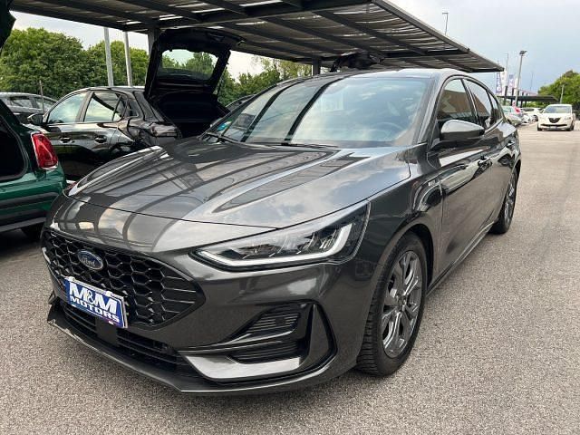 Usata Ford Focus ST-Line 116 CV (85 kW) 2024 Grigio scuro Berlina
