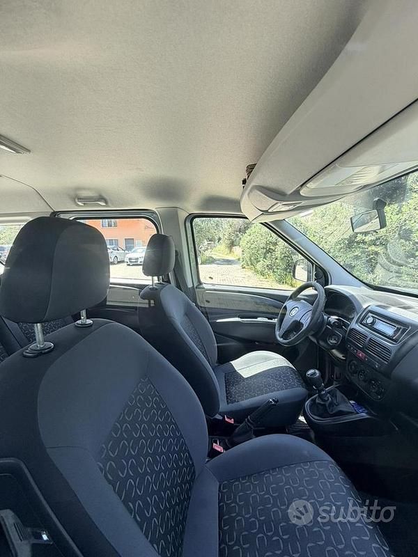 Usata Fiat Doblò 120 CV (88 kW) 2013 Monovolume