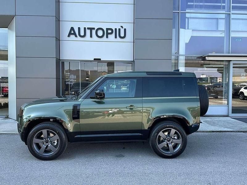Nuova Land Rover Defender SE Dynamic 200 CV (147 kW) 2026 Woolstone green SUV