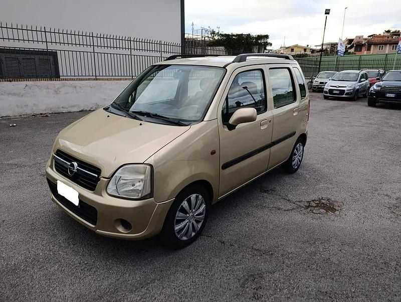 Usata Opel Agila Njoy 74 CV (54 kW) 2004 Grigio Monovolume