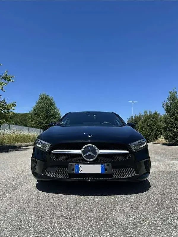 Usata Mercedes A180 Business 136 CV (100 kW) 2020 Nero Berlina