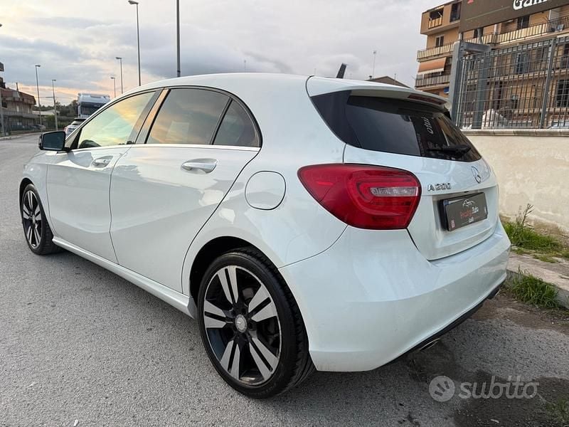 Usata Mercedes A200 136 CV (100 kW) 2015 Bianco Berlina