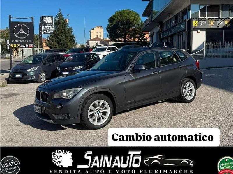 Grigio Usata 2013 BMW X1 SUV | 8500 € (Buon prezzo) - Immagine 1/4