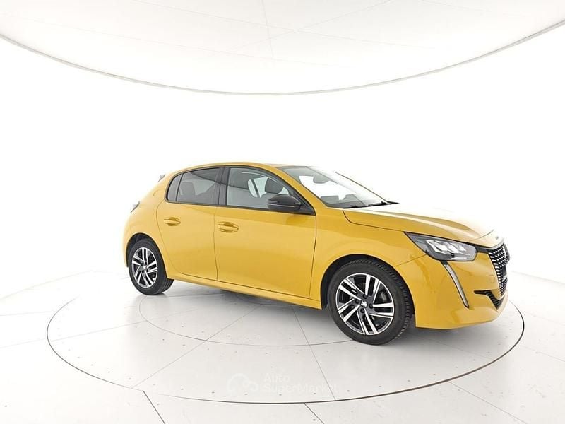 Giallo Usata 2022 Peugeot 2008 Allure SUV | 12.500 € (Super prezzo) - Immagine 1/4