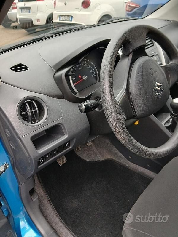 Usata Suzuki Celerio 57 CV (41 kW) 2016 Blu Utilitaria