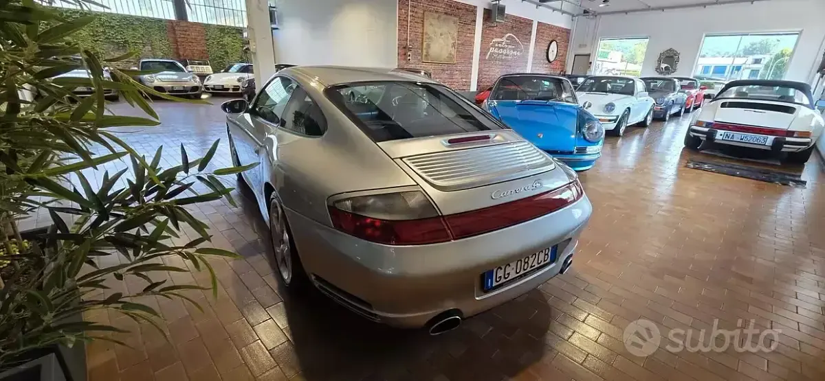 Usata Porsche 911 Carrera 4S 320 CV (235 kW) 2003 Grigio Coupé