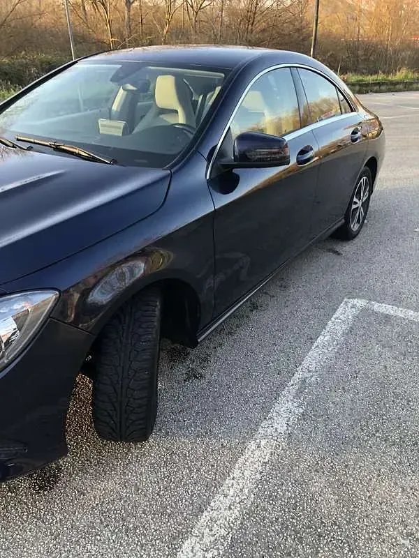 Usata Mercedes CLA180 Business 109 CV (80 kW) 2017 Berlina