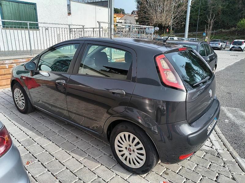Usata Fiat Grande Punto 2011 Utilitaria