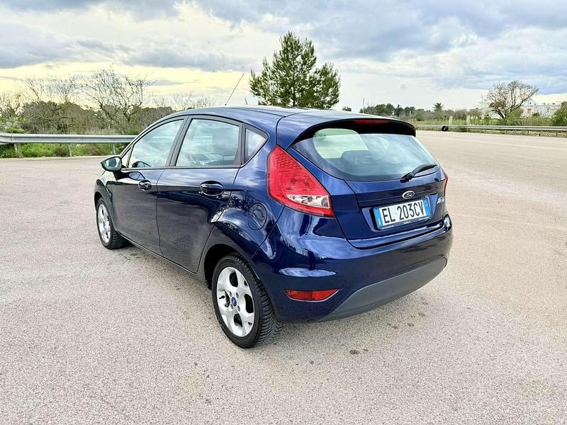 Usado Ford Fiesta Business Edition 71 HP (52 kW) 2011 Azul Citadino