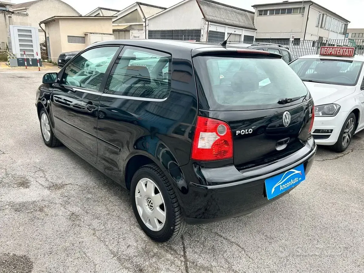 Usata VW Polo 75 CV (55 kW) 2004 Nero Utilitaria