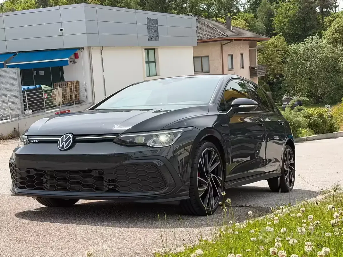 Usata VW Golf VIII GTD 200 CV (147 kW) 2022 Grigio Berlina