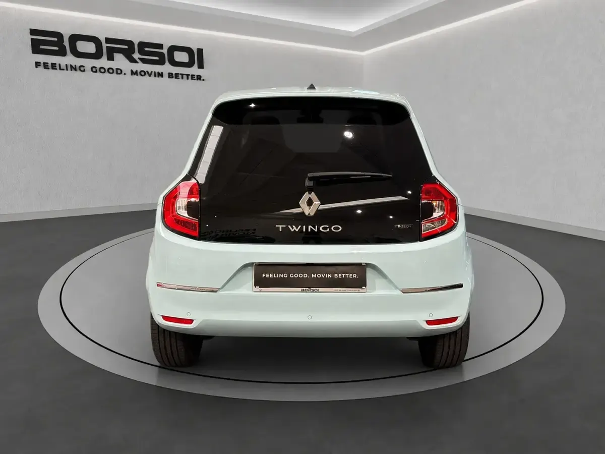 Usata Renault Twingo Techno 30 kW (42 CV) 2023 Blue shopping Utilitaria