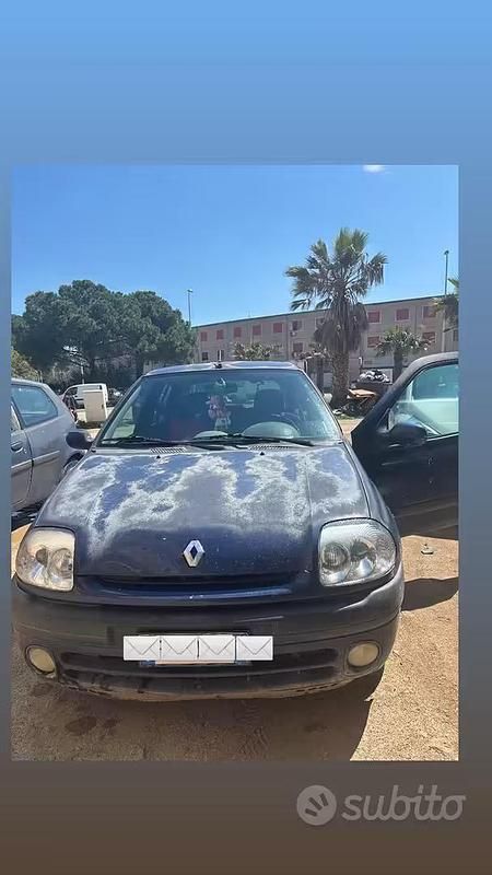 Usata Renault Clio II 2000 Blu Berlina