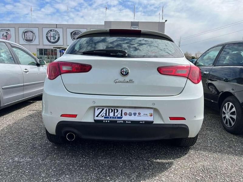 Usata Alfa Romeo Giulietta Progression 105 CV (77 kW) 2015 Bianco Utilitaria
