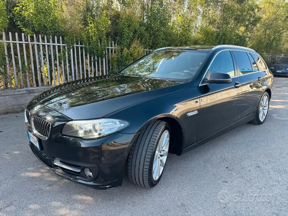 Usata BMW 520 Comfort Edition 190 CV (139 kW) 2017 Nero Station wagon