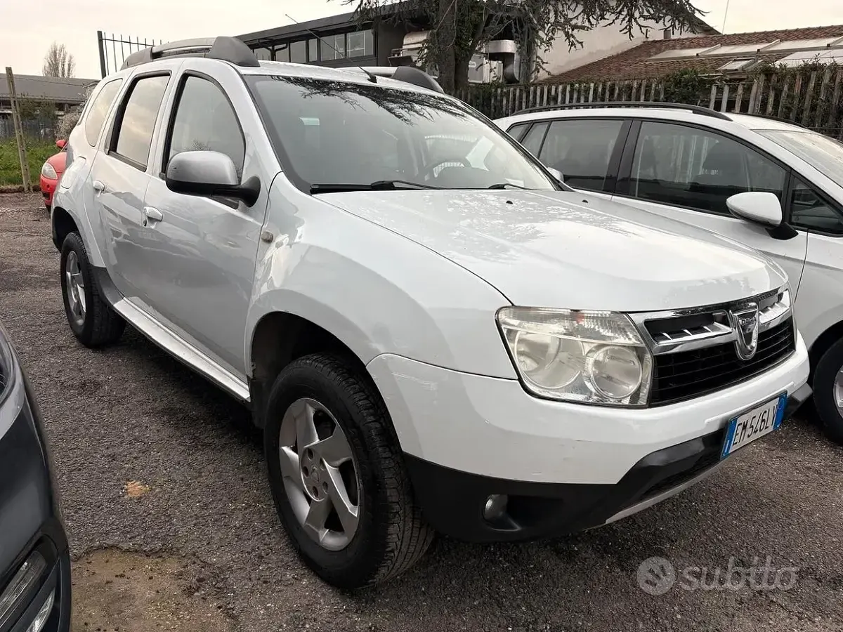 Usata Dacia Duster Lauréate 107 CV (78 kW) 2012 Bianco SUV