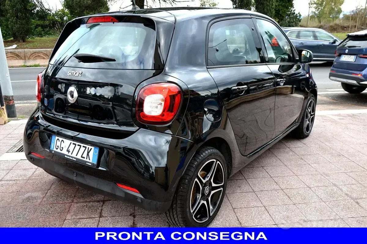 Usata Smart ForFour Electric Drive Pulse 41 kW (56 CV) 2021 Nero Berlina