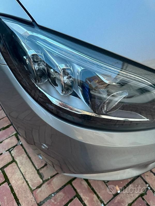 Usata Mercedes C220 AMG 194 CV (142 kW) 2019 Grigio Station wagon